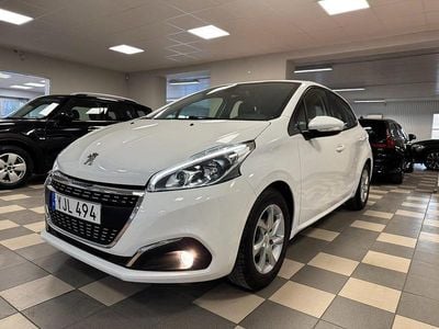 Begagnad Peugeot 208 82 HK (60 kW) 2016 Vit Halvkombi