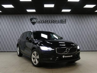 Begagnad Volvo V60 CC Momentum 190 HK (139 kW) 2019 Svart Kombi