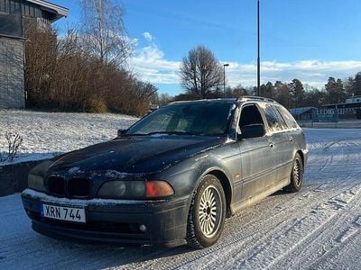 Begagnad 2002 BMW 525 Kombi | 10 000 kr (Superpris)