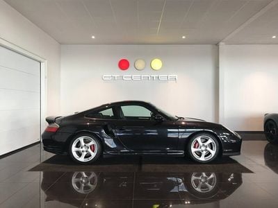 Svart Begagnad 2003 Porsche 996 Turbo Sportkupé | 799 000 kr