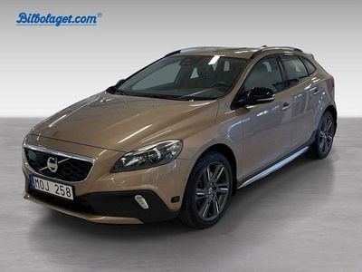 Brun Begagnad 2013 Volvo V40 CC Summum Kombi | 169 000 kr
