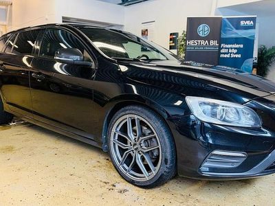 Svart Begagnad 2013 Volvo V60 R-Design Kombi | 199 900 kr (Lite dyr)