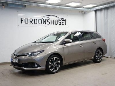 Brun Begagnad 2015 Toyota Auris Touring Sports Active Kombi | 128 800 kr