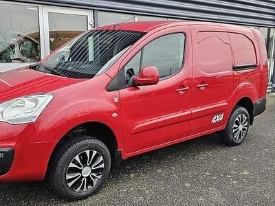 Röd Begagnad 2018 Peugeot Partner Minibuss | 149 900 kr (Lite dyr)