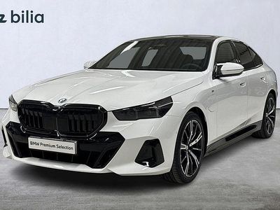 Vit Begagnad 2025 BMW 530e M Sport Sedan | 739 900 kr