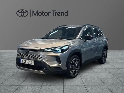 Grå Ny 2025 Toyota Corolla Cross Style SUV | 385 000 kr (Marknadspris)