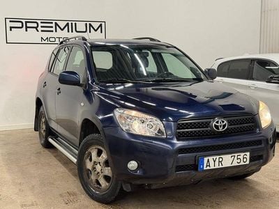 Begagnad Toyota RAV4 152 HK (111 kW) 2006 Blå SUV