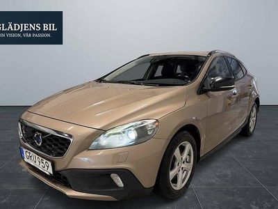 Begagnad Volvo V40 CC Momentum 181 HK (133 kW) 2014 Brun Kombi