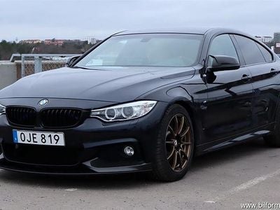 Svart samma som bilen Begagnad 2016 BMW 440 M Sport Sportkupé | 349 500 kr (Marknadspris)