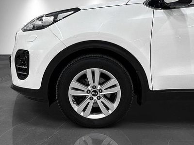 Vit Begagnad 2016 Kia Sportage Advance SUV | 124 700 kr (Marknadspris)