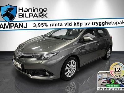 Begagnad Toyota Auris Hybrid Edition 136 HK (100 kW) 2017 Grå Halvkombi