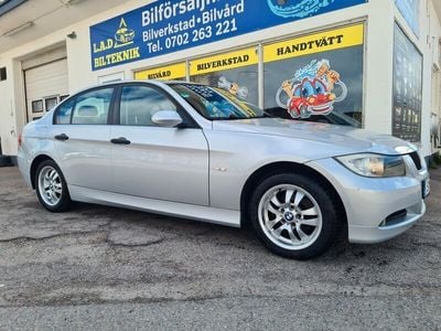 Begagnad BMW 318 130 HK (95 kW) 2005 Silver Sedan