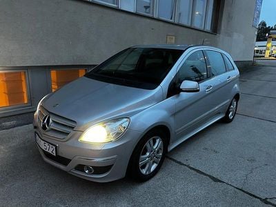 Mercedes B200