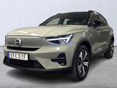 Grön Begagnad 2023 Volvo XC40 Core SUV | 299 900 kr (Marknadspris)