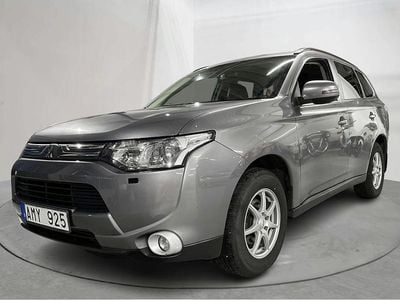 Mörkgrå Begagnad 2013 Mitsubishi Outlander SUV | 69 000 kr (Marknadspris)