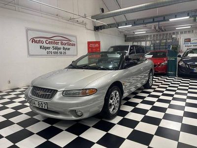 Ljusgrå Begagnad 2000 Chrysler Stratus Cab | 79 900 kr