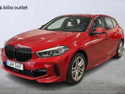 Röd Begagnad 2022 BMW 118 M Sport Halvkombi | 219 900 kr (Marknadspris)