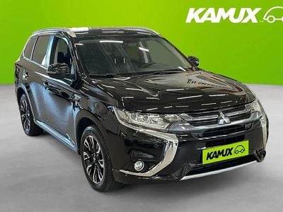 Begagnad Mitsubishi Outlander P-HEV 203 HK (149 kW) 2016 Svart SUV