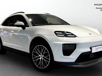 Vit Begagnad 2025 Porsche Macan 4 Electric SUV | 855 000 kr