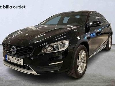 Svart Begagnad 2018 Volvo S60 CC Momentum Sedan | 169 900 kr (Marknadspris)