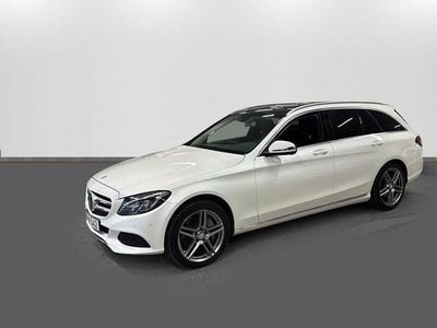 Begagnad Mercedes C400 333 HK (244 kW) 2015 Vit Kombi