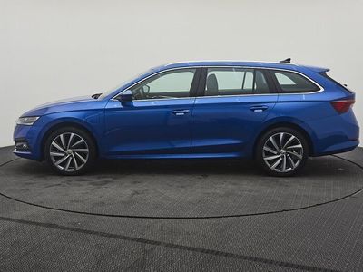 begagnad Skoda Octavia Kombi iV Style 1,4 TSI 204 DSG DCC Värmare Dragkrok 2021, Kombi