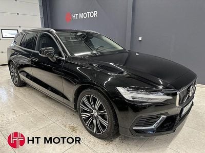 Svart Begagnad 2022 Volvo V60 Kombi | 339 400 kr (Marknadspris)