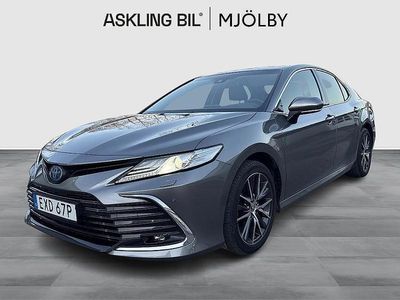 Begagnad Toyota Camry Hybrid Executive 218 HK (160 kW) 2021 Silver Sedan