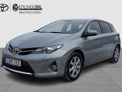 Begagnad Toyota Auris Edition 132 HK (97 kW) 2015 Grå Halvkombi