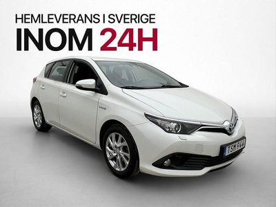 Begagnad Toyota Auris Hybrid Active 136 HK (100 kW) 2016 Vit Halvkombi
