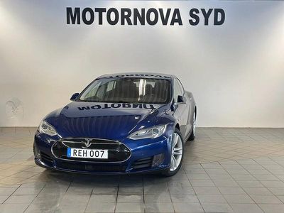 Begagnad Tesla Model S 311 kW (423 HK) 2015 Blå Halvkombi