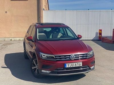 Begagnad VW Tiguan GT 221 HK (162 kW) 2017 Mörkröd (röd) SUV