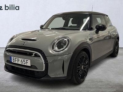 Grå Begagnad 2022 Mini Cooper SE Premium Halvkombi | 199 900 kr (Marknadspris)