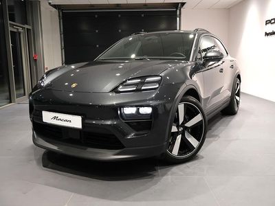 Grå Begagnad 2025 Porsche Macan 4 Electric SUV | 1 075 000 kr