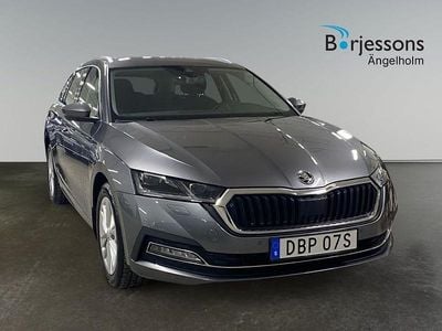 Grå Begagnad 2024 Skoda Octavia Style Kombi | 329 000 kr (Marknadspris)