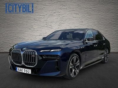 Blå Begagnad 2023 BMW M760e Exclusive Sedan | 1 179 000 kr