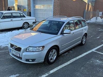 Begagnad Volvo V50 Momentum 116 HK (85 kW) 2012 Grå Kombi
