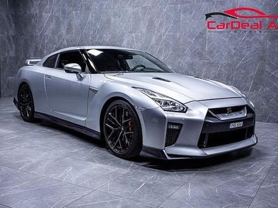 Begagnad Nissan GT-R GT 570 HK (419 kW) 2018 Silver Sportkupé