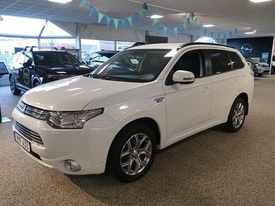 Begagnad Mitsubishi Outlander 203 HK (149 kW) 2014 Vit SUV