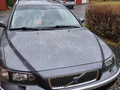 Begagnad Volvo V70 209 HK (153 kW) 2004 Grå Kombi