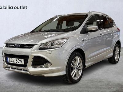 Grå Begagnad 2015 Ford Kuga Titanium SUV | 164 900 kr (Marknadspris)
