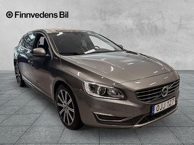 Begagnad Volvo V60 Summum 231 HK (169 kW) 2016 Grå Kombi