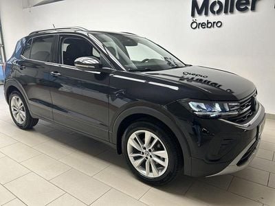 Svart (deep black pearl) Ny 2025 VW T-Cross Life SUV | 279 900 kr (Marknadspris)