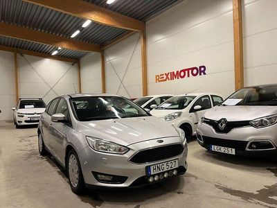 Begagnad Ford Focus Trend 95 HK (69 kW) 2015 Grå Halvkombi