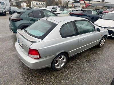 Begagnad 2002 Hyundai Accent Halvkombi | 15 000 kr