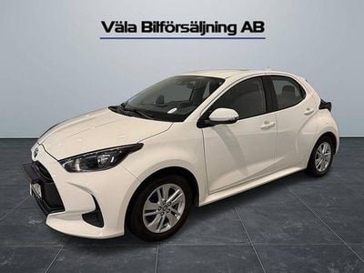 Begagnad Toyota Yaris Hybrid Active 116 HK (85 kW) 2022 Vit Halvkombi