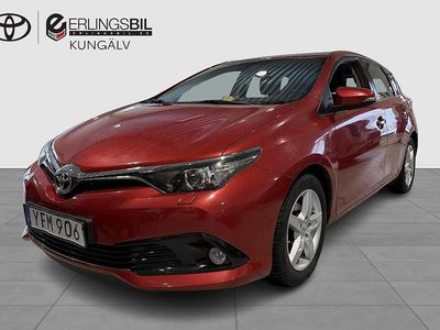 Begagnad Toyota Auris Active 117 HK (86 kW) 2016 Röd Halvkombi