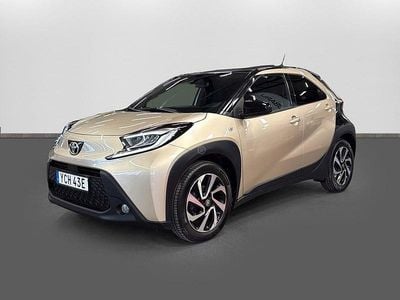 Begagnad Toyota Aygo X Pulse 72 HK (52 kW) 2023 Brun SUV