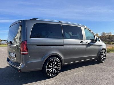 Mercedes V300