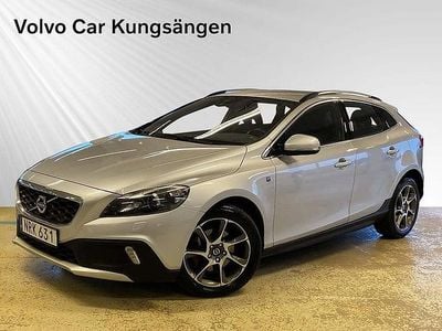 Silver Begagnad 2014 Volvo V40 Business Edition Halvkombi | 139 900 kr (Marknadspris)